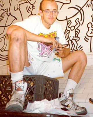 Keith Haring in the bathroom